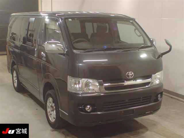 TOYOTA REGIUS ACE VAN