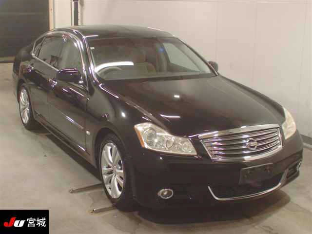NISSAN FUGA