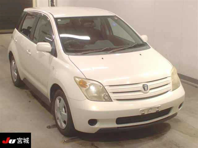 TOYOTA IST