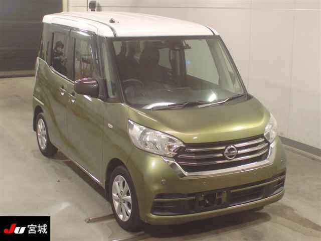 NISSAN DAYZ ROOX