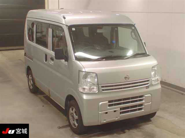 NISSAN CLIPPER VAN