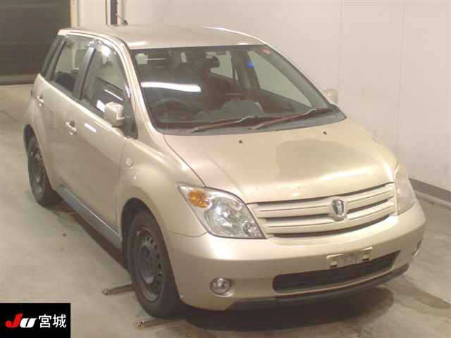 TOYOTA IST