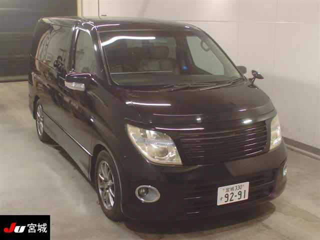 NISSAN ELGRAND