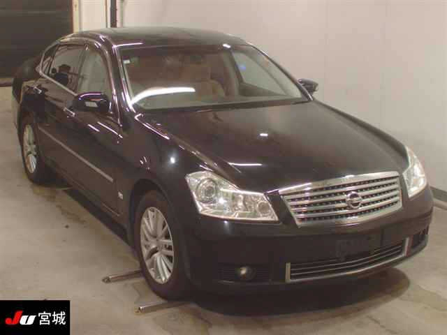 NISSAN FUGA
