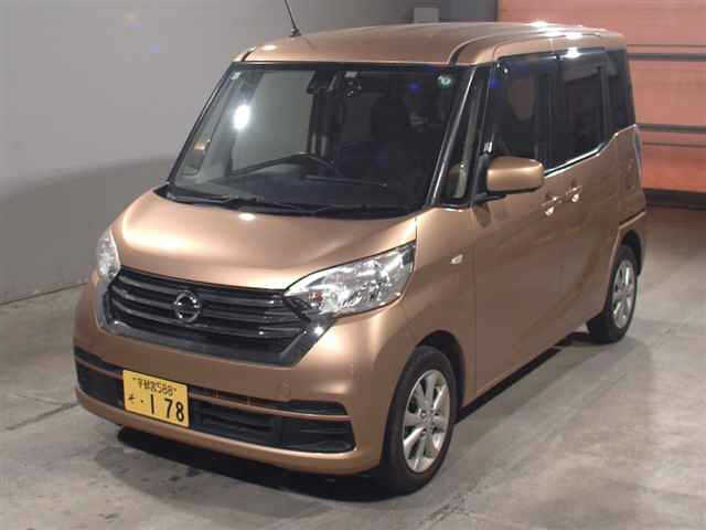 NISSAN DAYZ ROOX