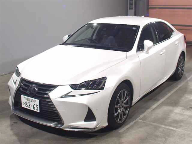 LEXUS IS