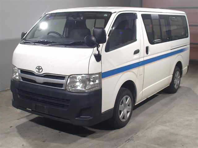 TOYOTA REGIUS ACE VAN