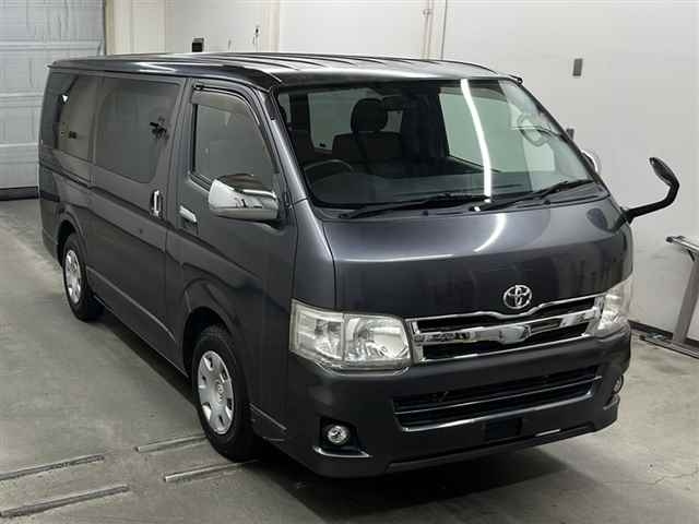 TOYOTA REGIUS ACE VAN