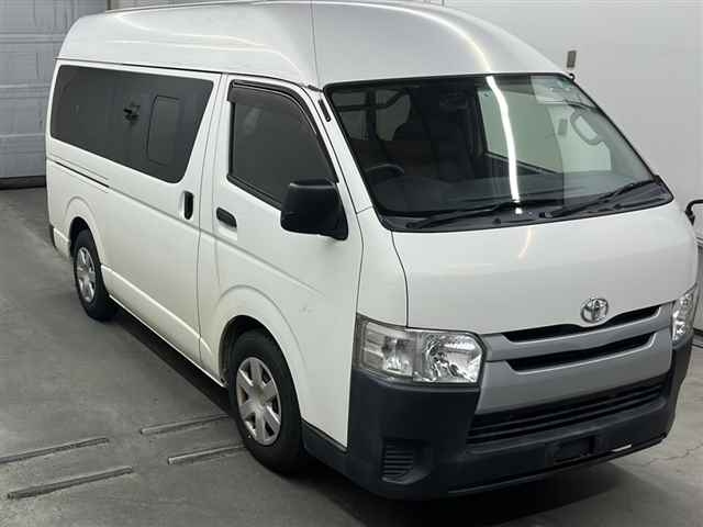 TOYOTA REGIUS ACE VAN