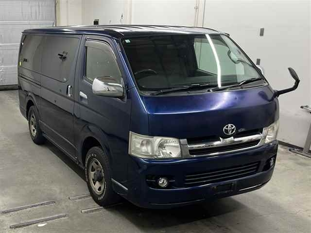 TOYOTA REGIUS ACE VAN