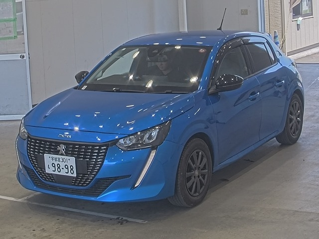 PEUGEOT 208