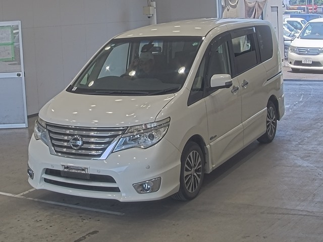 NISSAN SERENA