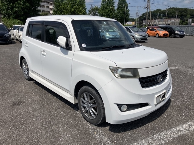 TOYOTA BB