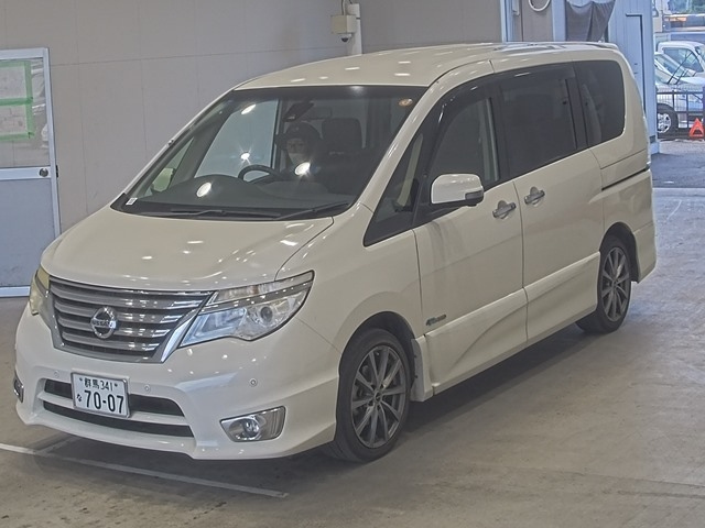 NISSAN SERENA