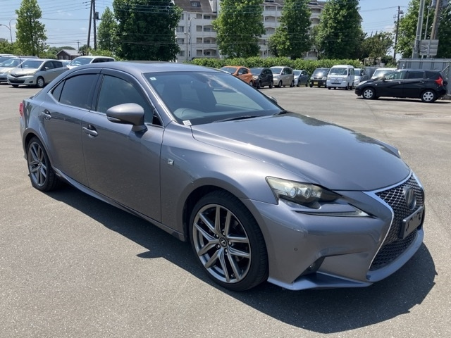 LEXUS IS