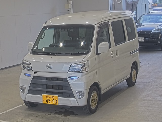 DAIHATSU HIJET VAN