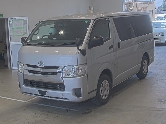 TOYOTA REGIUS ACE VAN