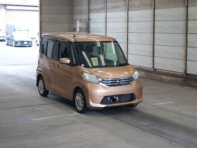 NISSAN DAYZ ROOX