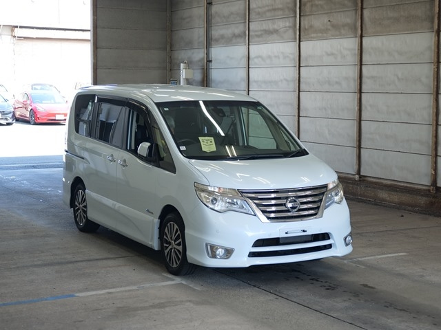 NISSAN SERENA