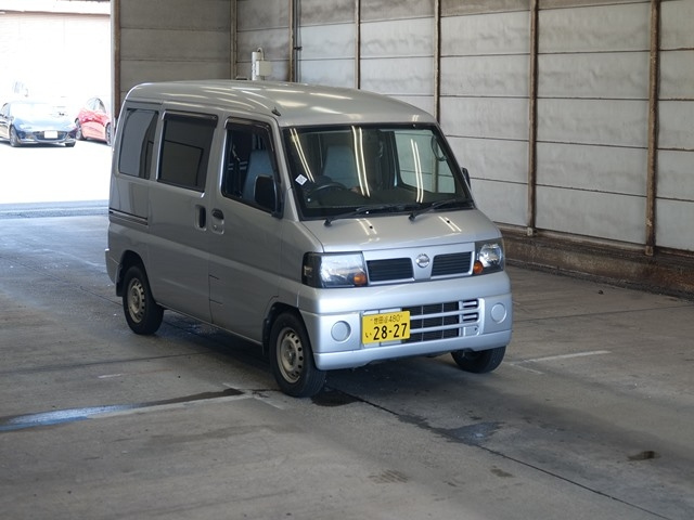 NISSAN CLIPPER VAN