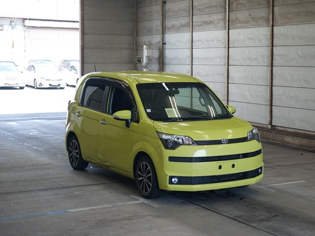 TOYOTA SPADE