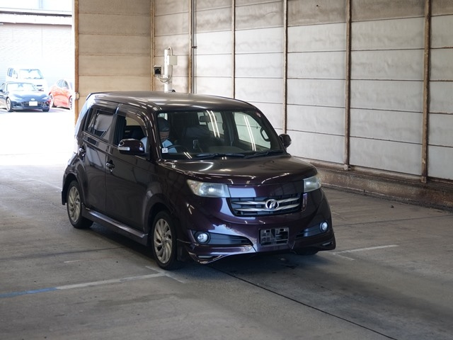 TOYOTA BB