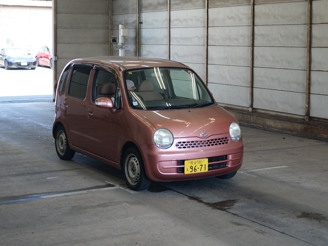 DAIHATSU MOVE LATTE