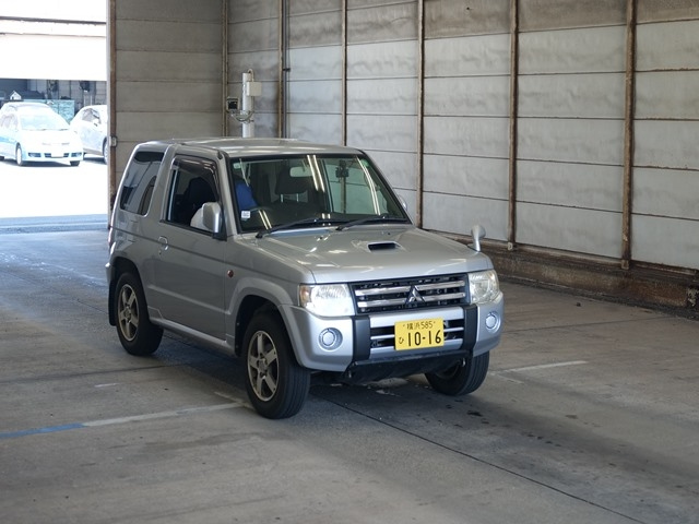 MITSUBISHI PAJERO MINI