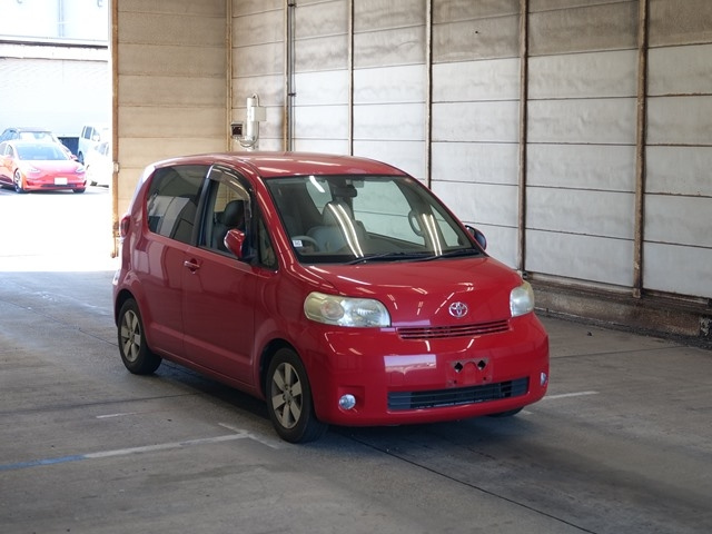 TOYOTA PORTE