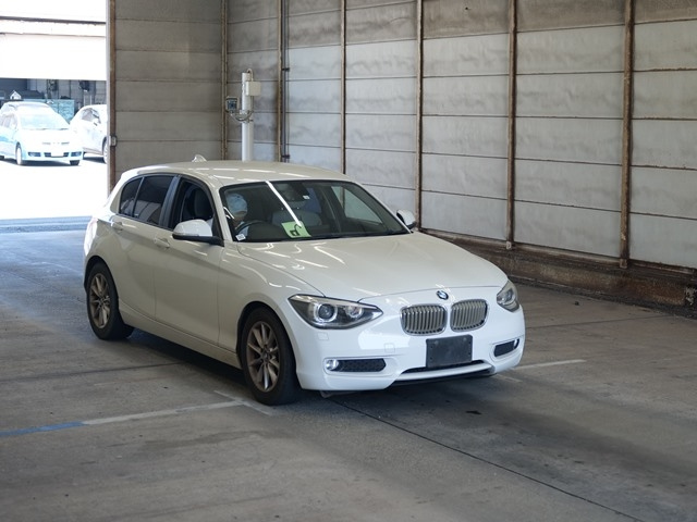 BMW 1 SERIES