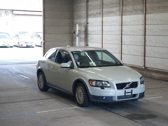 VOLVO C30