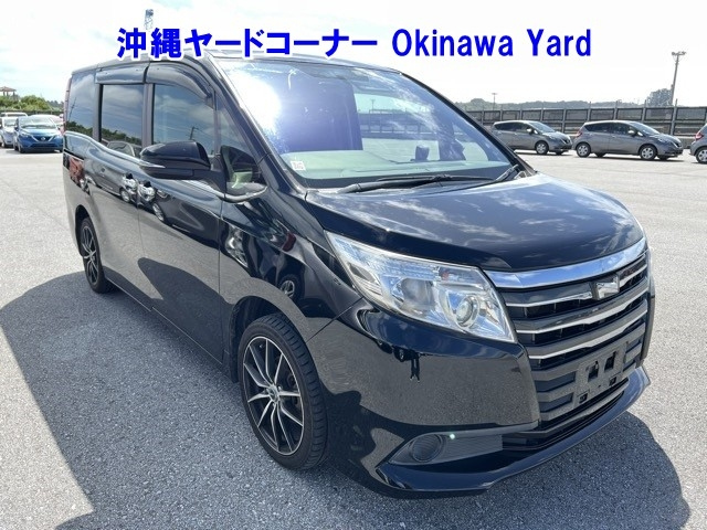 TOYOTA NOAH