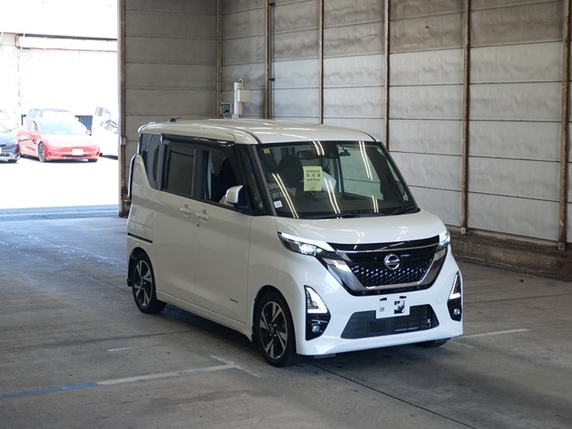 NISSAN ROOX