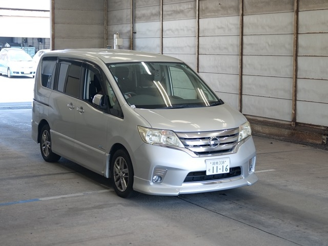NISSAN SERENA