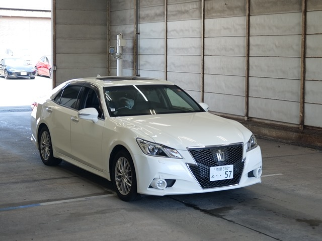 TOYOTA CROWN