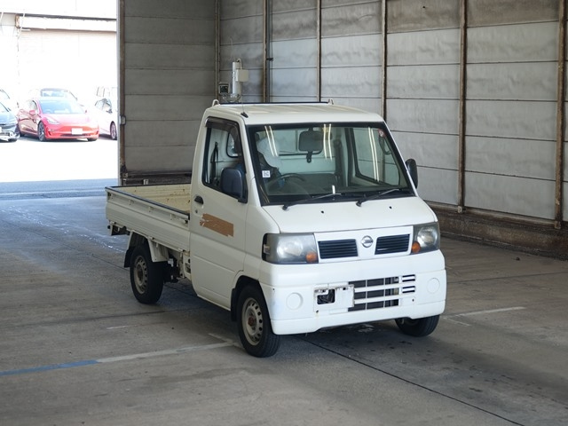 NISSAN CLIPPER TRUCK