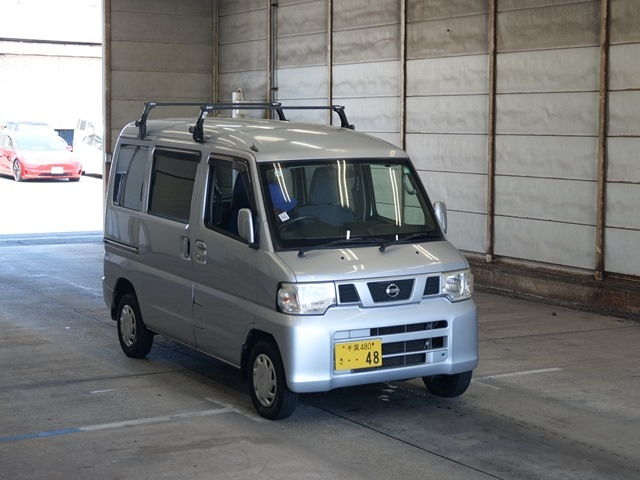 NISSAN CLIPPER VAN