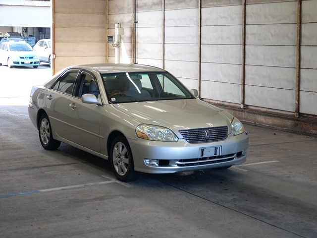 TOYOTA MARK II
