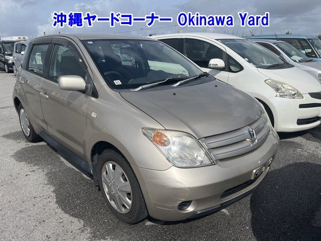 TOYOTA IST