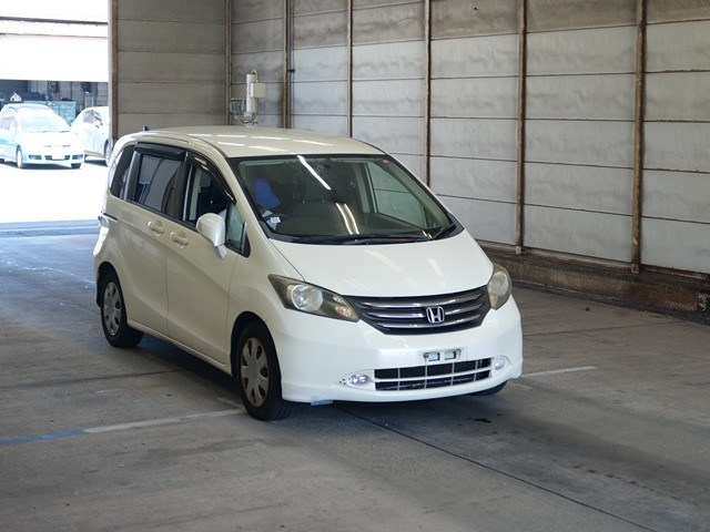 HONDA FREED