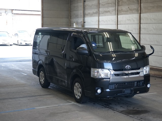 TOYOTA REGIUS ACE VAN