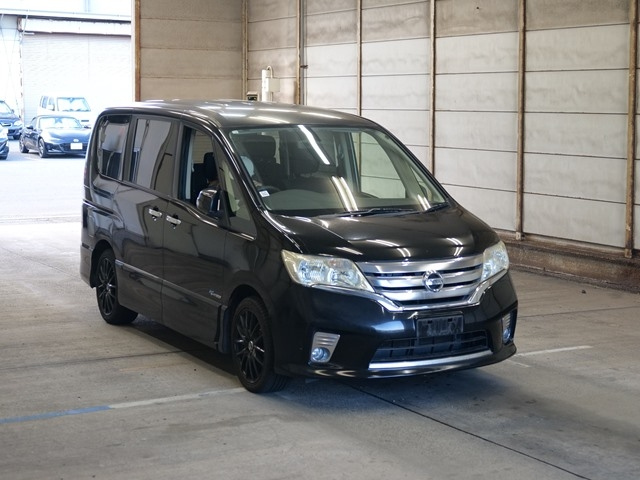 NISSAN SERENA