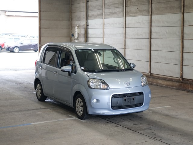 TOYOTA PORTE