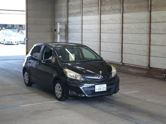 TOYOTA VITZ