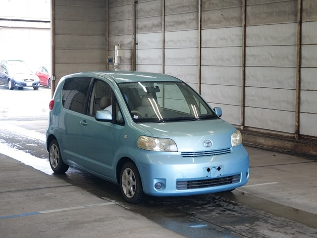 TOYOTA PORTE