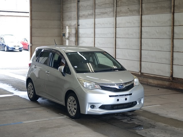 SUBARU TREZIA