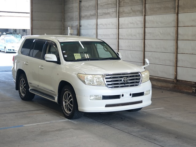 TOYOTA LAND CRUISER