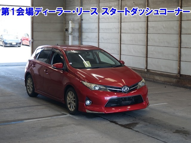 TOYOTA AURIS
