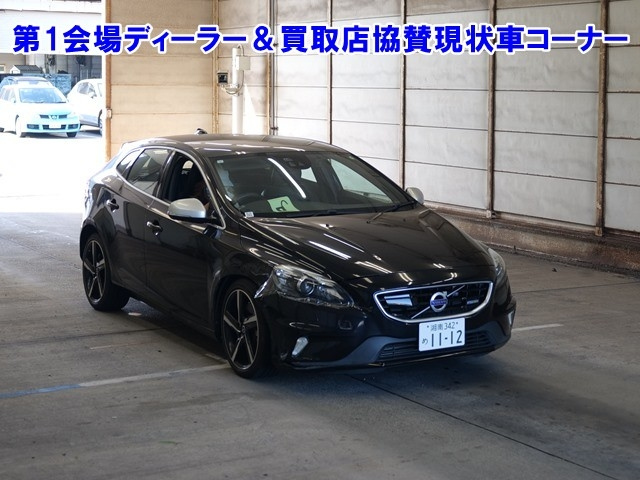 VOLVO V40