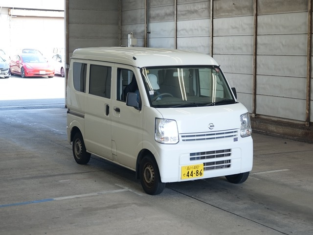 NISSAN CLIPPER VAN